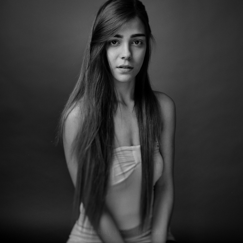 Portrait Rolleiflex SL66 - Studio Portrait Photography