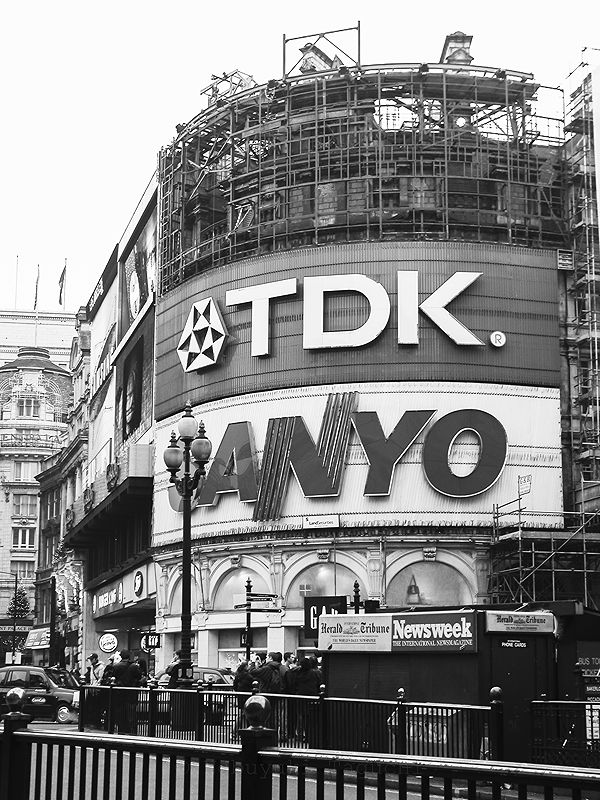 Old Piccadilly Lights
