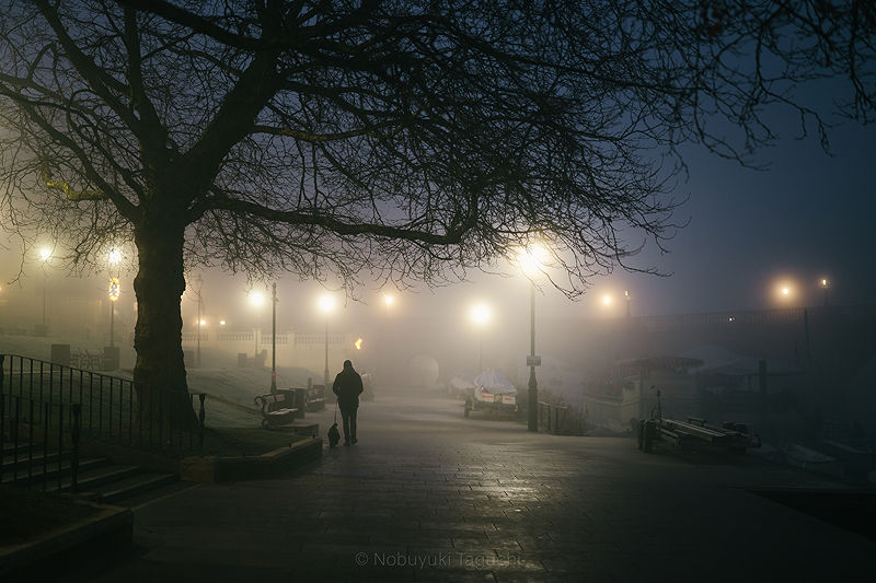 A foggy early morning at Richmond Bridge