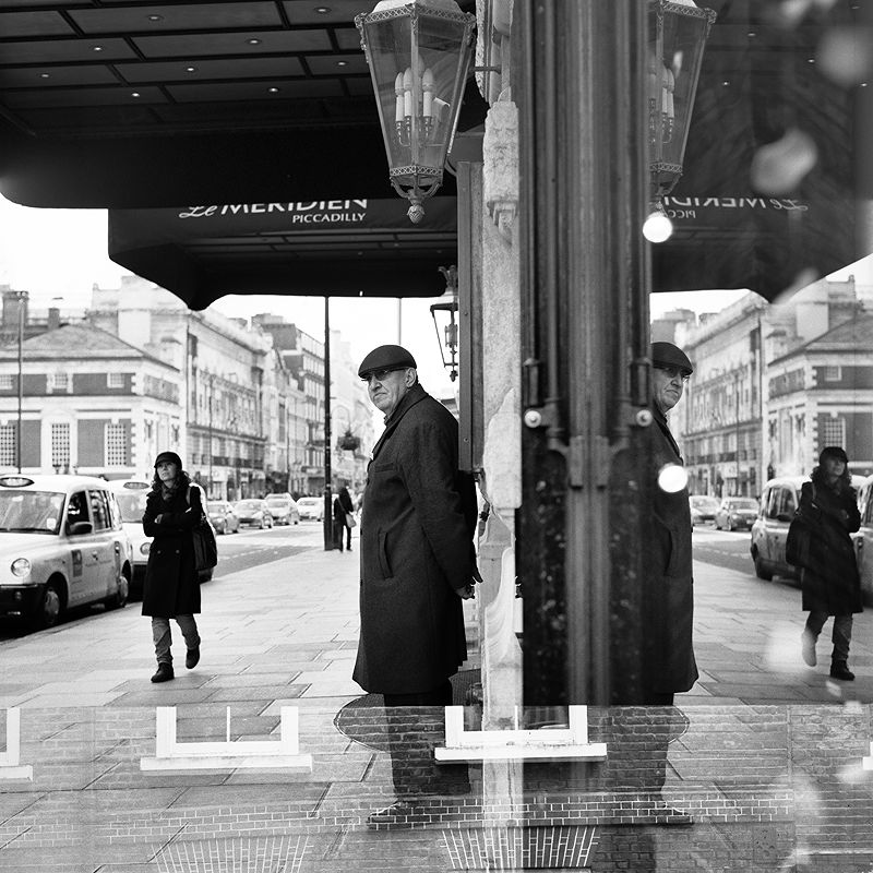 Black and White Film Street Photography | Photo:602
