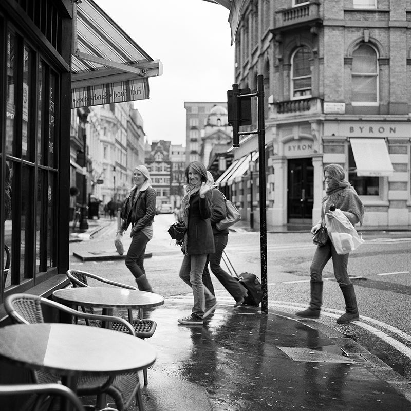 Black and White Film Street Photography | Photo:609