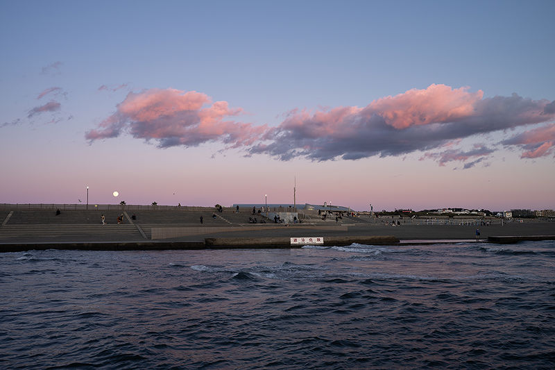 The beaches of Enoshima and Kamakura | Photo:696
