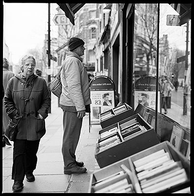 Revisiting London 2012 | Street Photographs I Did Not Choose | Photo:746