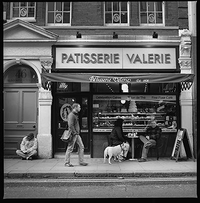 Revisiting London 2012 | Street Photographs I Did Not Choose | Photo:748