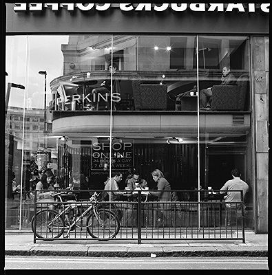 Revisiting London 2012 | Street Photographs I Did Not Choose | Photo:749