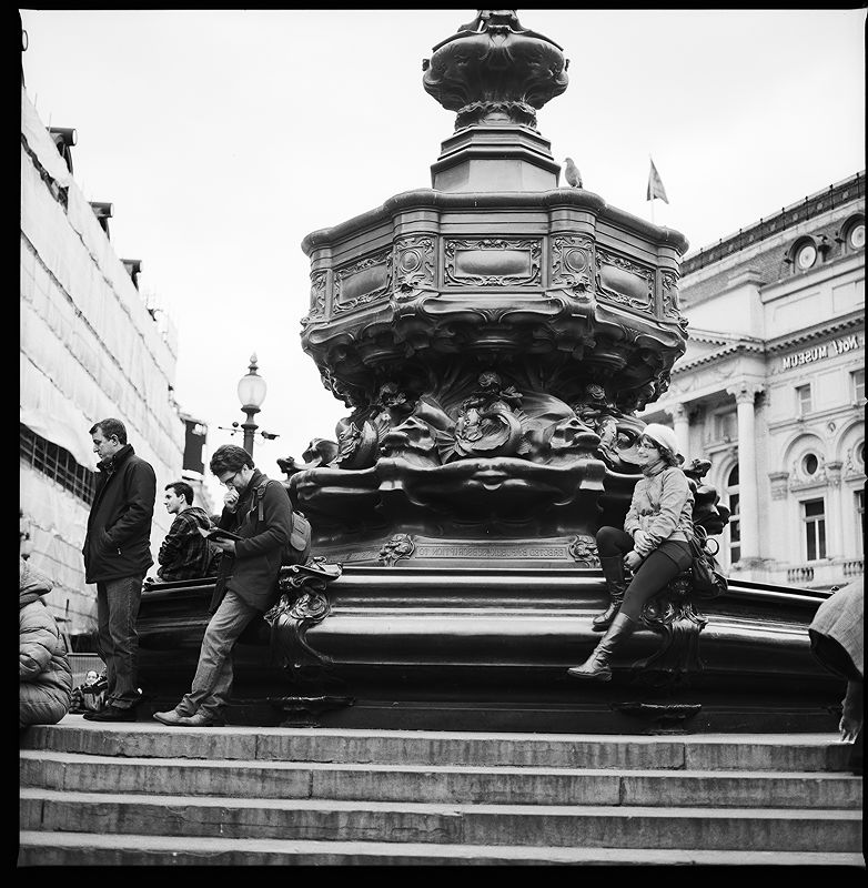 Revisiting London 2012 | Street Photographs I Did Not Choose | Photo:722