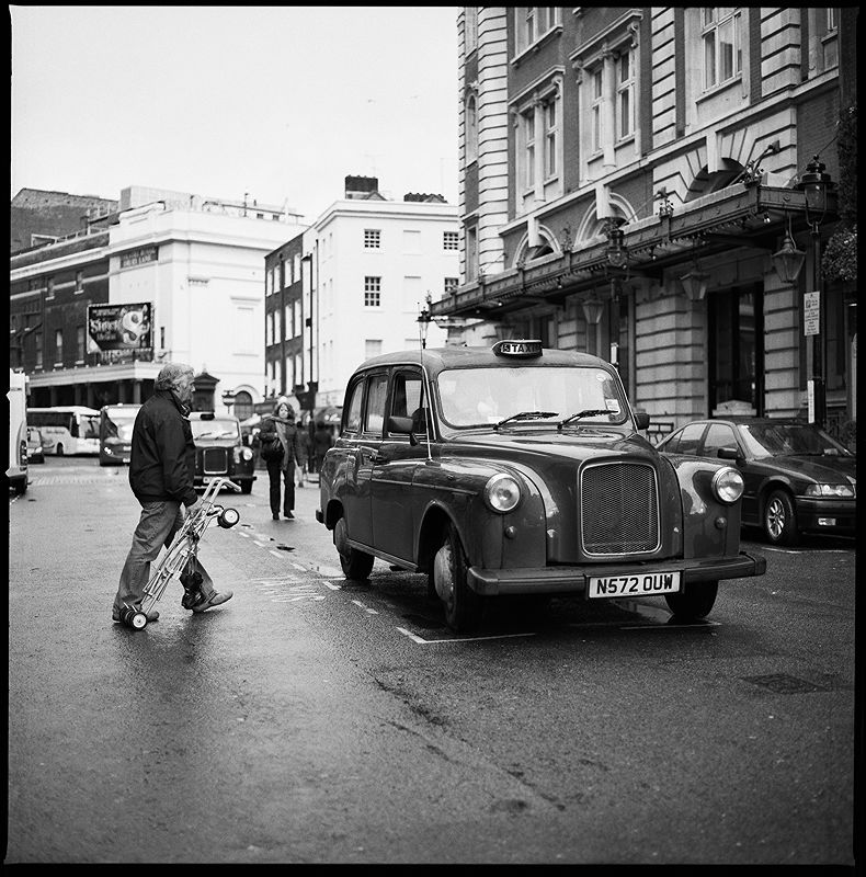 Revisiting London 2012 | Street Photographs I Did Not Choose | Photo:757